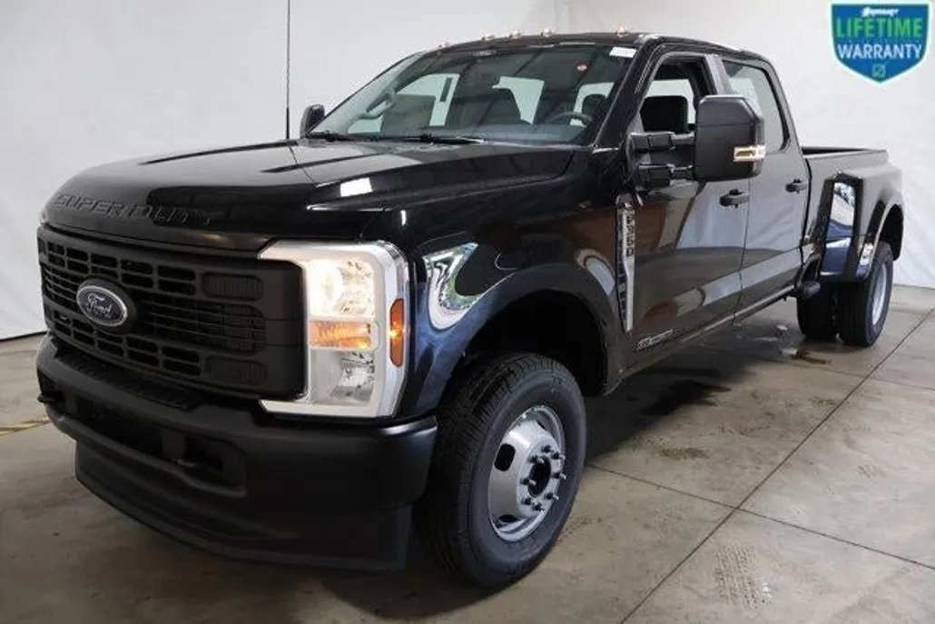 2026 Ford F-350 XL photo 1