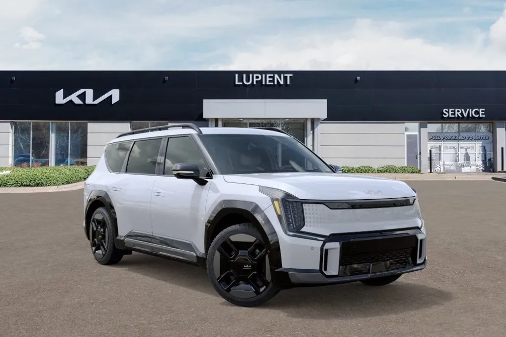 2026 Kia EV9 GT-Line photo 1