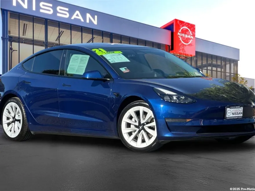 2021 Tesla Model 3 Standard Range Plus photo 1