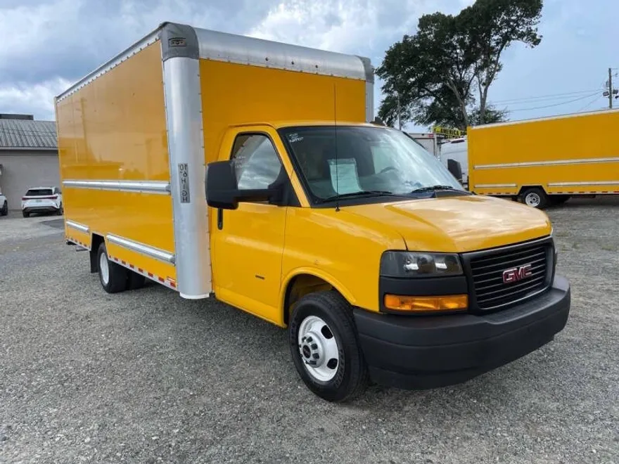 2021 Gmc Savana 3500 Cutaway photo 1