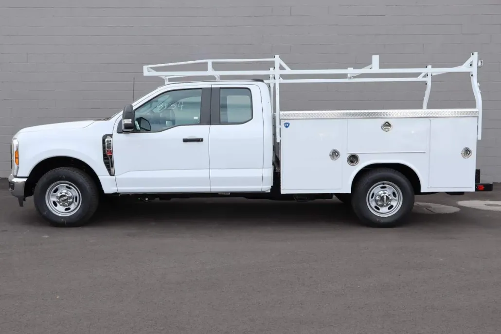 2025 Ford F-250 photo 1