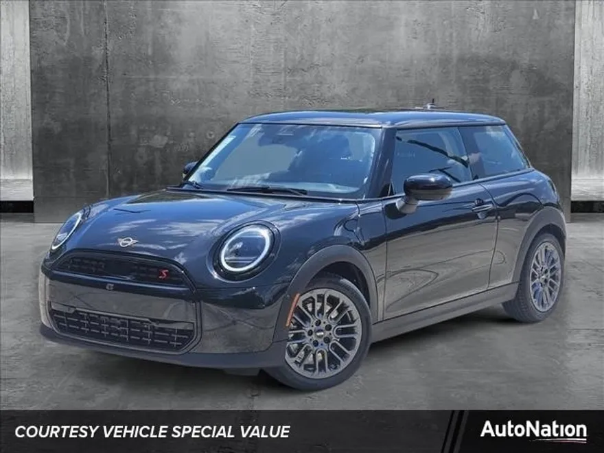 2025 Mini Cooper S Hardtop 2 Door Iconic photo 1