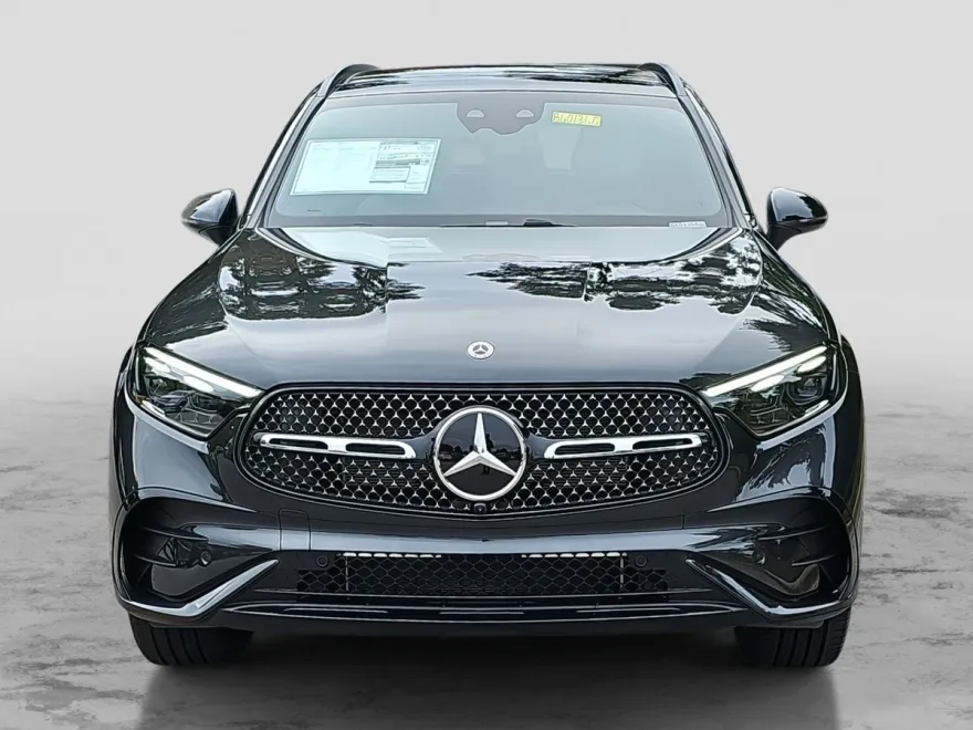 2026 Mercedes Benz GLC 300 photo 1