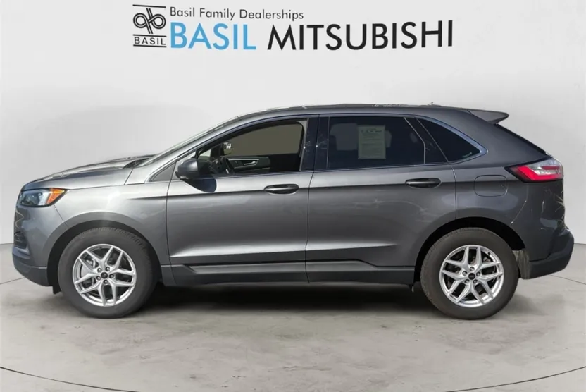 2024 Ford Edge SEL photo 1