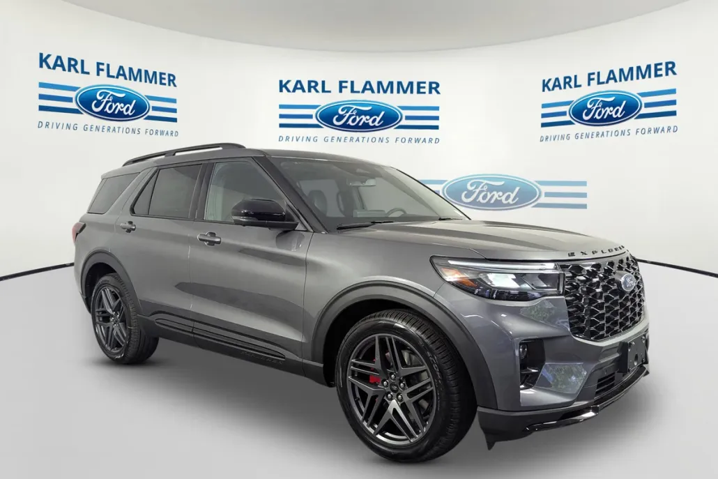 2025 Ford Explorer ST photo 1