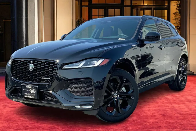 2025 Jaguar F-PACE P250 R-Dynamic S photo 1