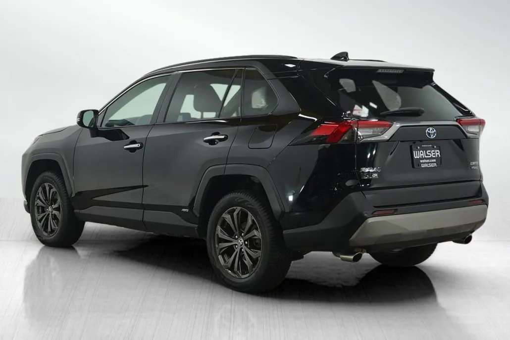2023 Toyota RAV4 Hybrid Limited photo 1
