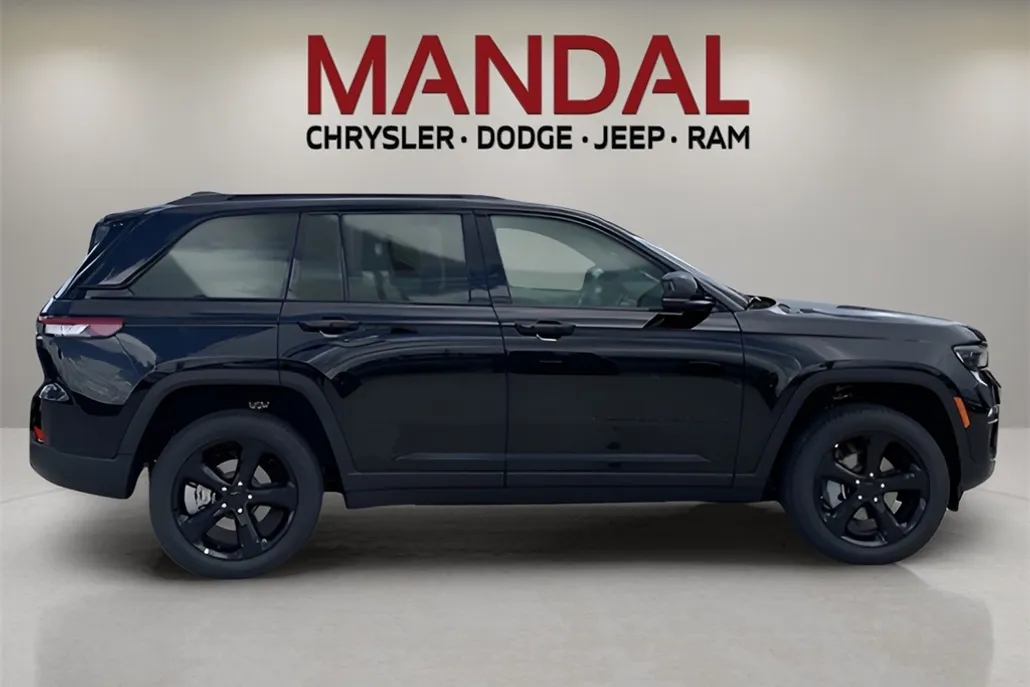 2025 Jeep Grand Cherokee Limited photo 1