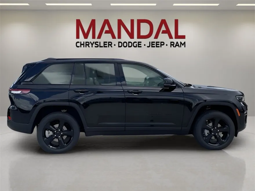 2025 Jeep Grand Cherokee Limited photo 1