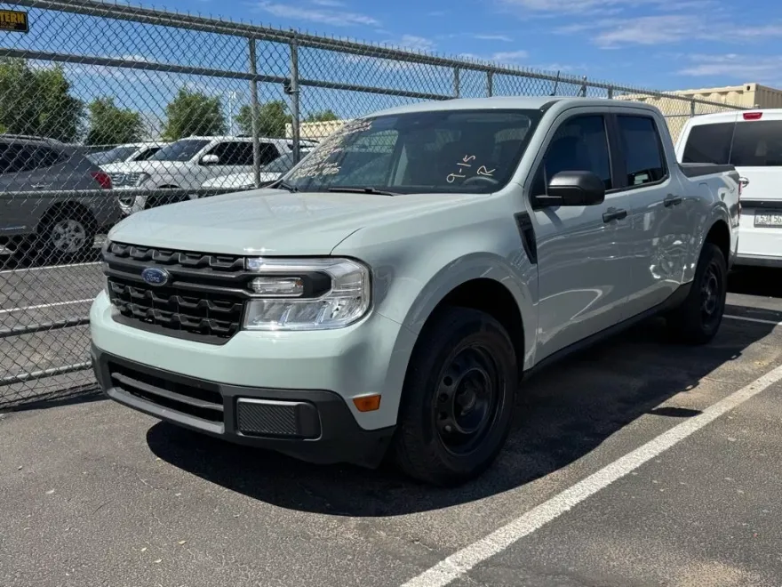 2024 Ford Maverick XL photo 1