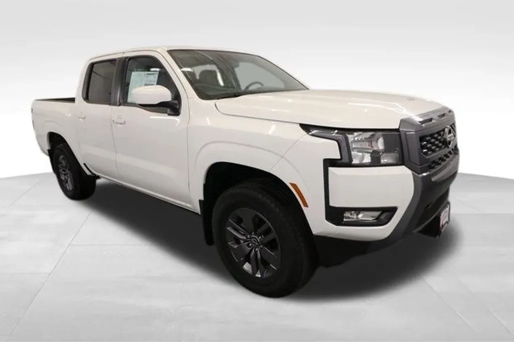 2025 Nissan Frontier SV photo 1