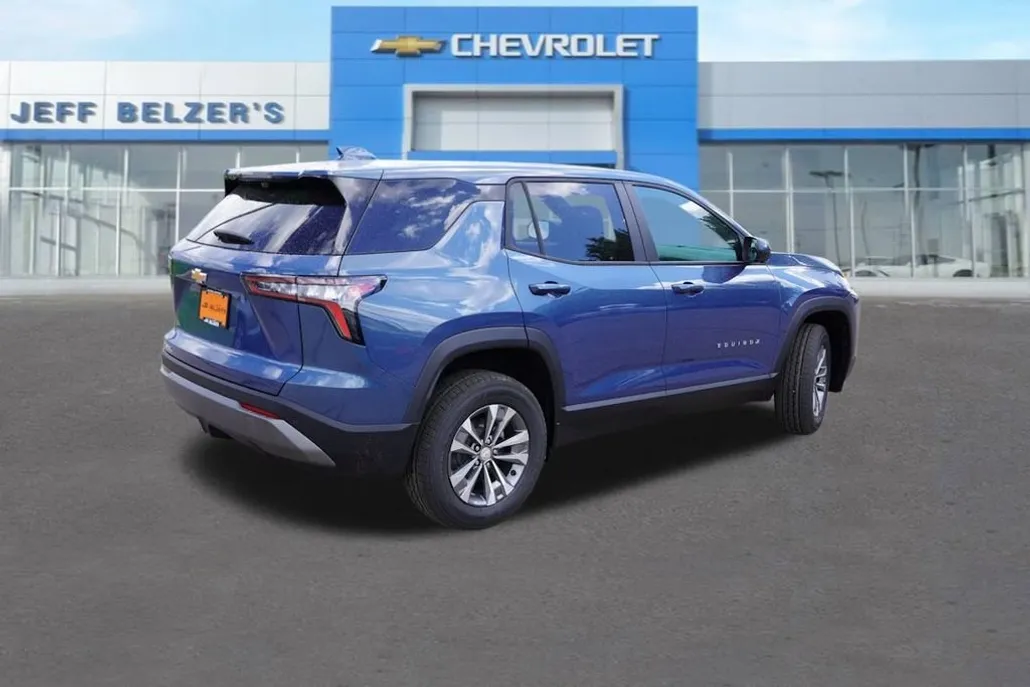 2026 Chevrolet Equinox LT photo 1