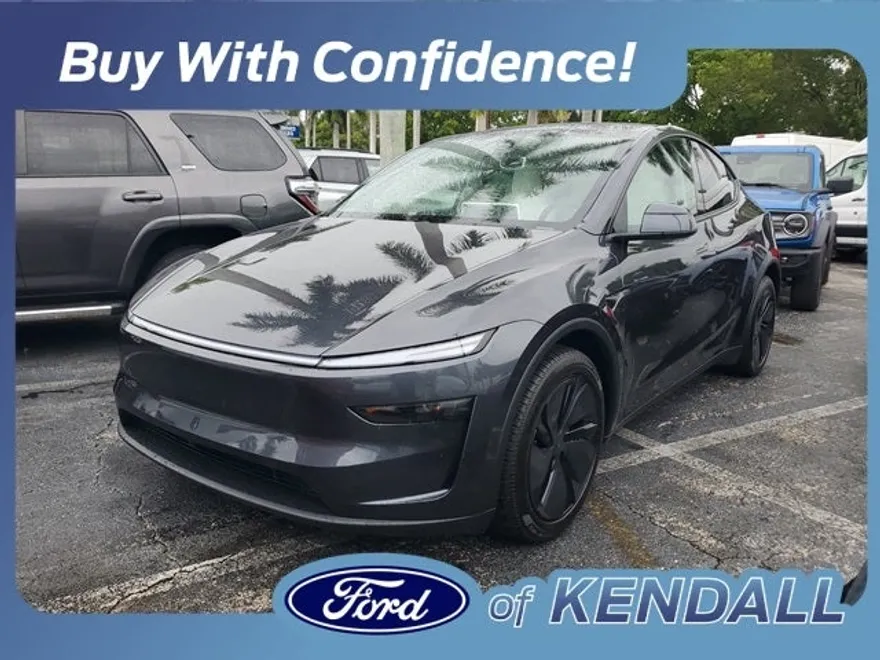 2026 Tesla Model Y Long Range photo 1