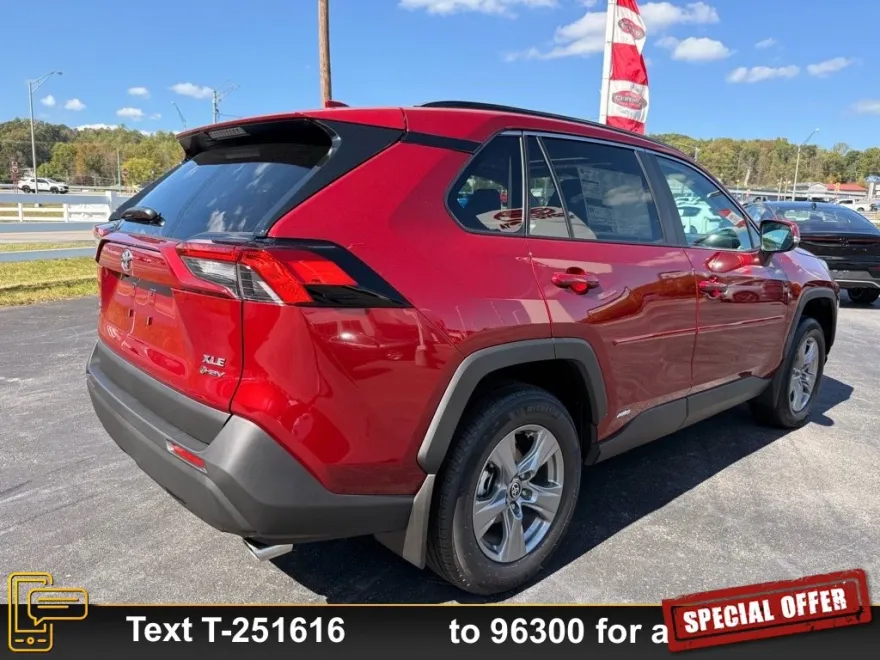 2025 Toyota RAV4 Hybrid XLE photo 1