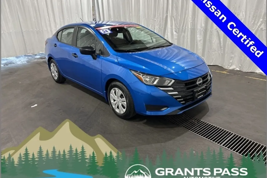 2024 Nissan Versa 1.6 S photo 1
