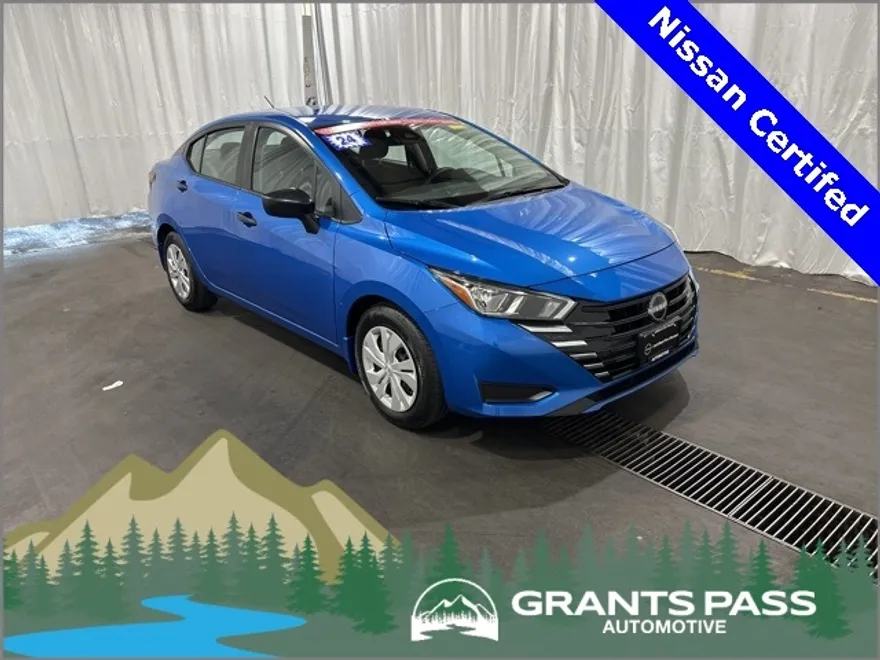 2024 Nissan Versa 1.6 S photo 1
