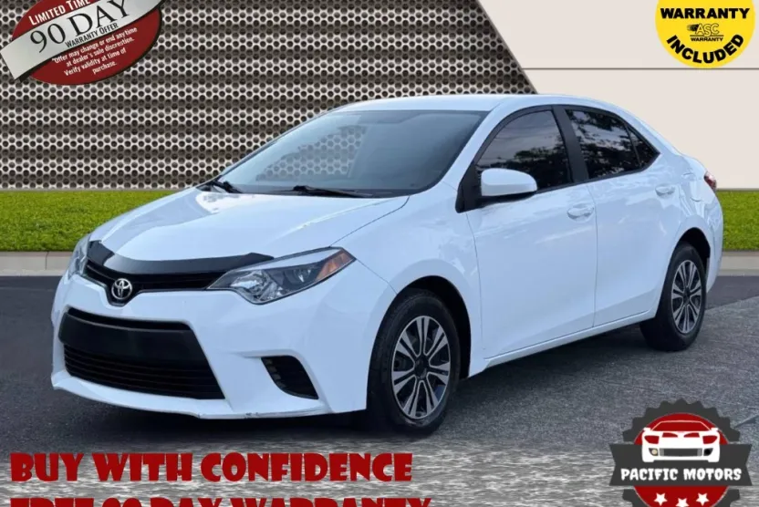 2014 Toyota Corolla LE photo 1