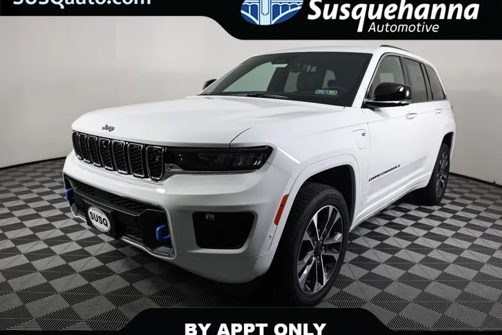 2023 Jeep Grand Cherokee Overland photo 1