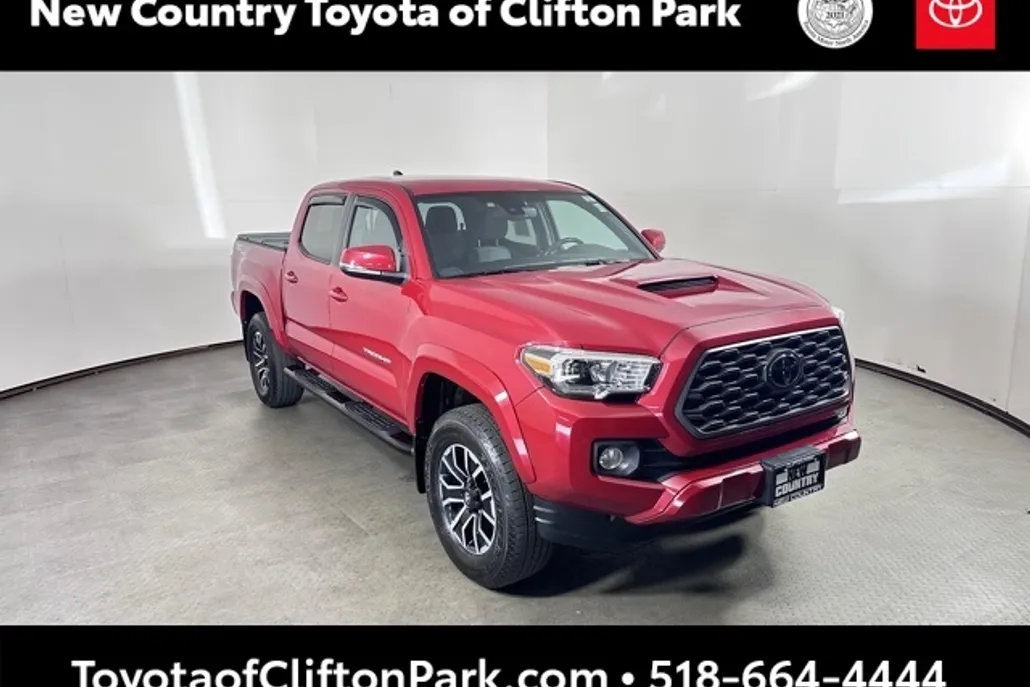2021 Toyota Tacoma TRD Sport photo 1