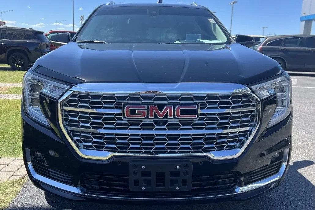 2022 Gmc Terrain Denali photo 1