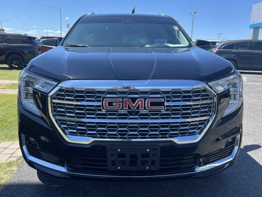 2022 Gmc Terrain Denali photo 1