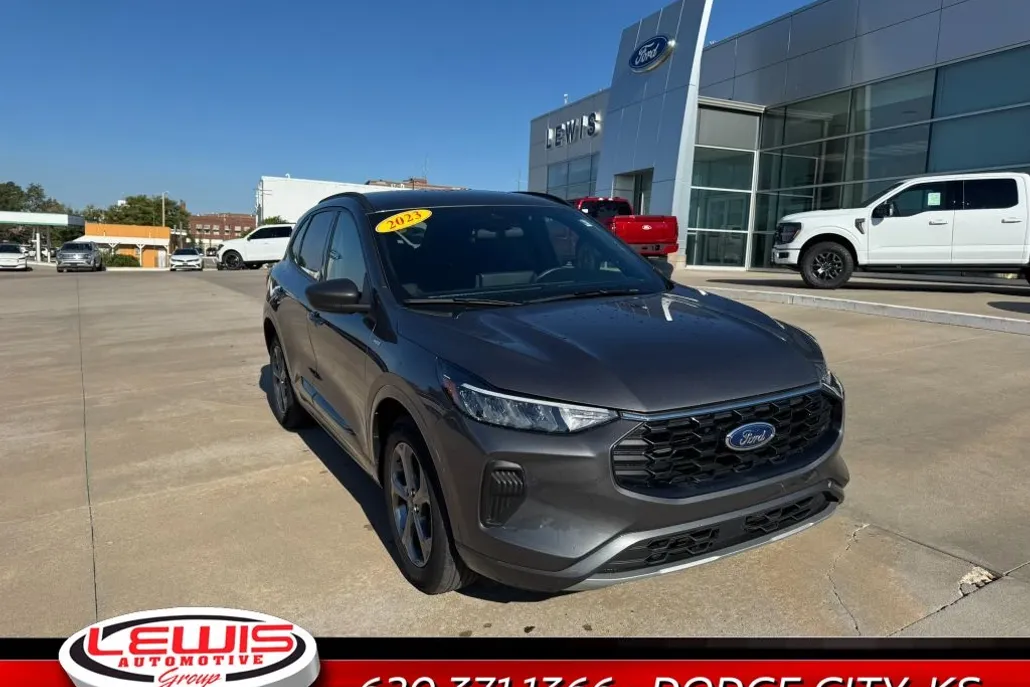 2023 Ford Escape ST-Line photo 1
