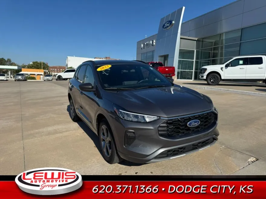 2023 Ford Escape ST-Line photo 1