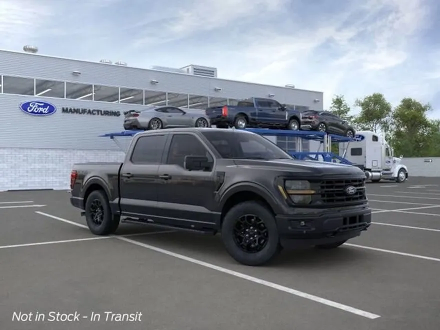 2025 Ford F-150 XLT photo 1