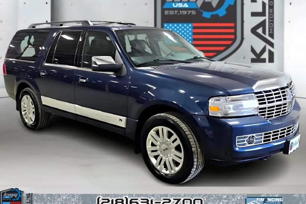 2013 Lincoln Navigator L photo 1
