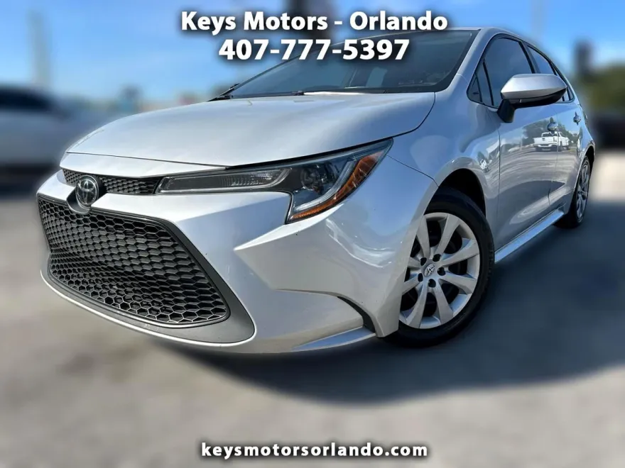 2022 Toyota Corolla LE photo 1