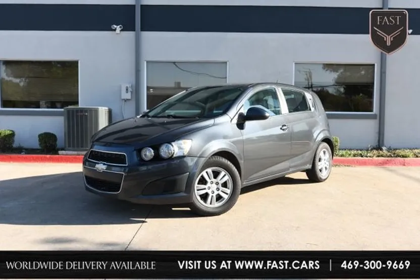 2014 Chevrolet Sonic LT photo 1