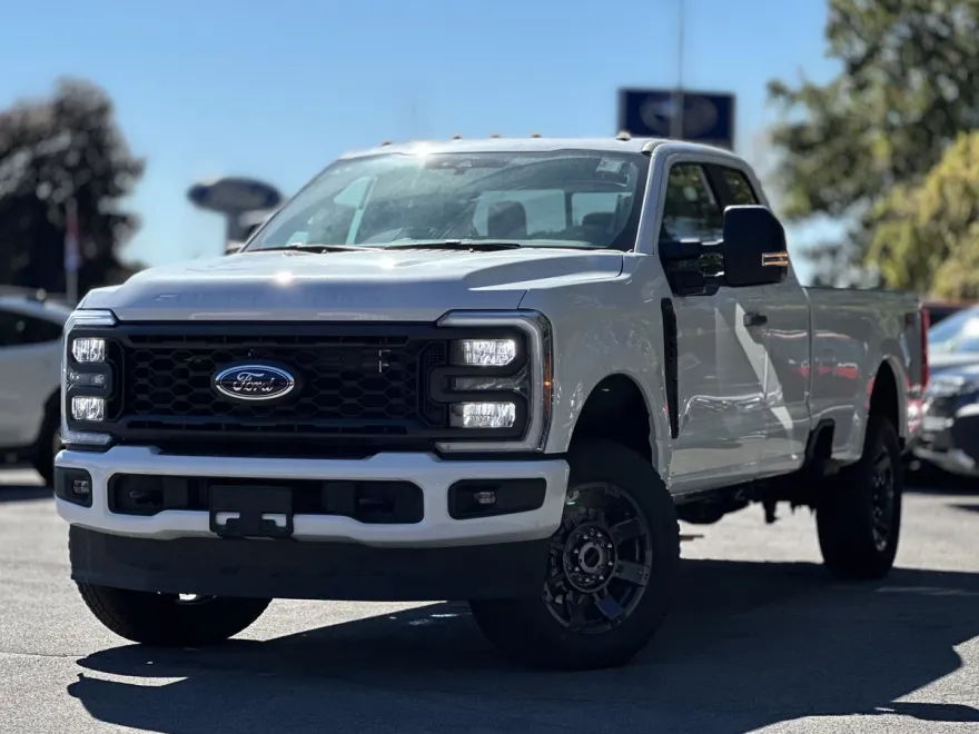 2026 Ford F-350 XL photo 1