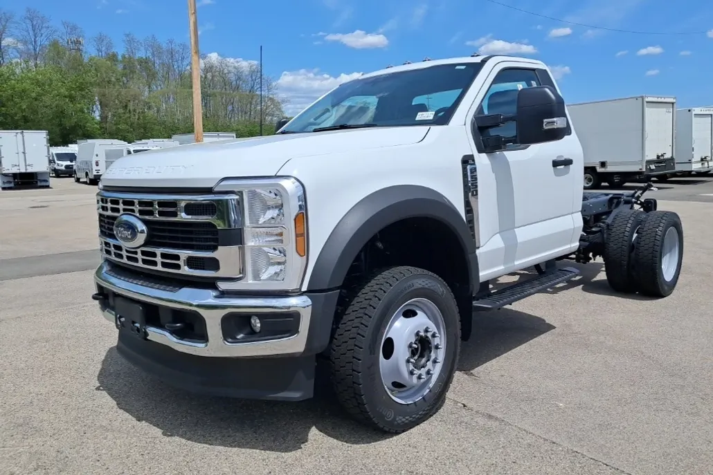 2024 Ford F-550 XL photo 1
