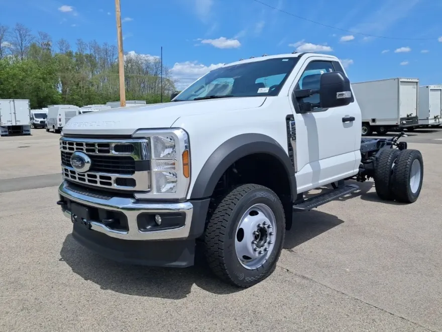 2024 Ford F-550 XL photo 1