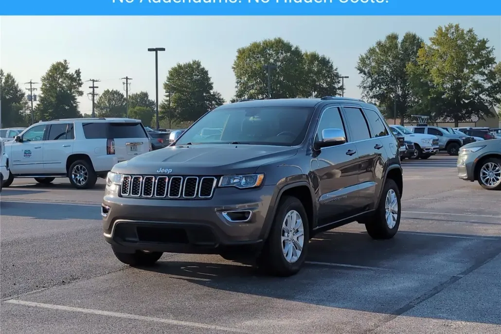 2021 Jeep Grand Cherokee Laredo E photo 1