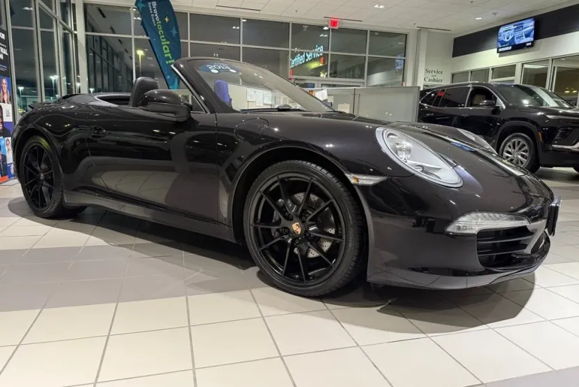 2013 Porsche 911 Cabriolet photo 1