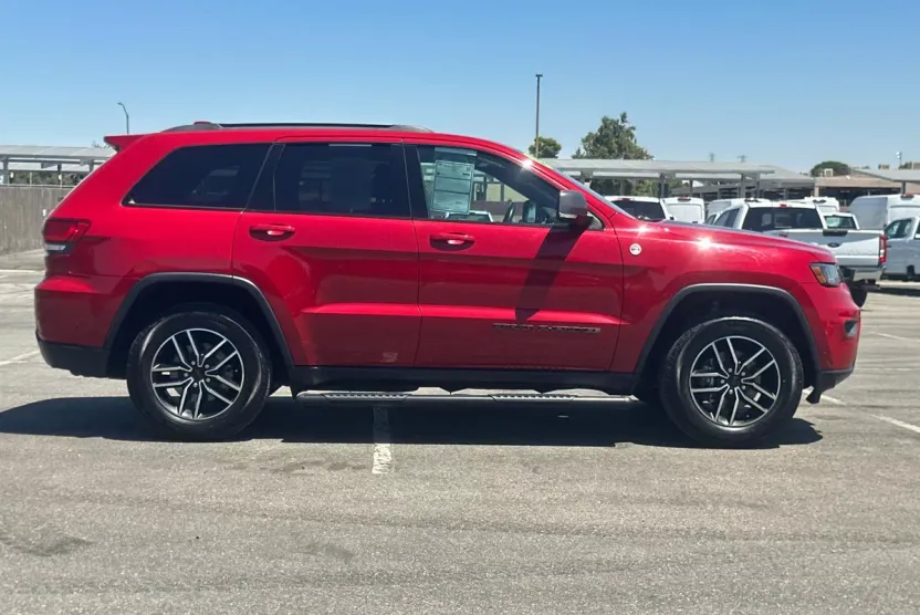 2020 Jeep Grand Cherokee Trailhawk photo 1