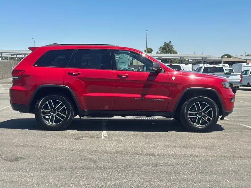 2020 Jeep Grand Cherokee Trailhawk photo 1