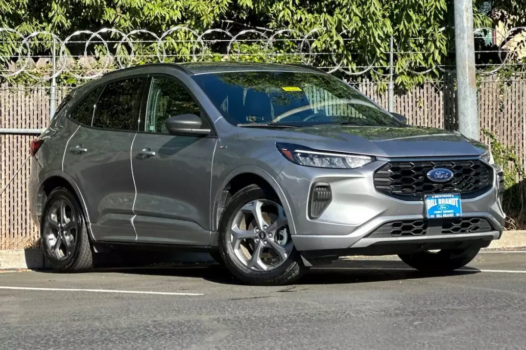 2024 Ford Escape ST-Line photo 1