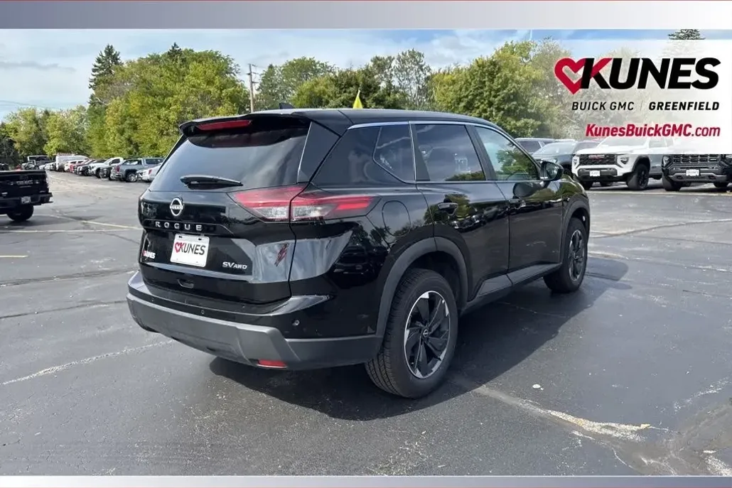 2024 Nissan Rogue SV photo 1