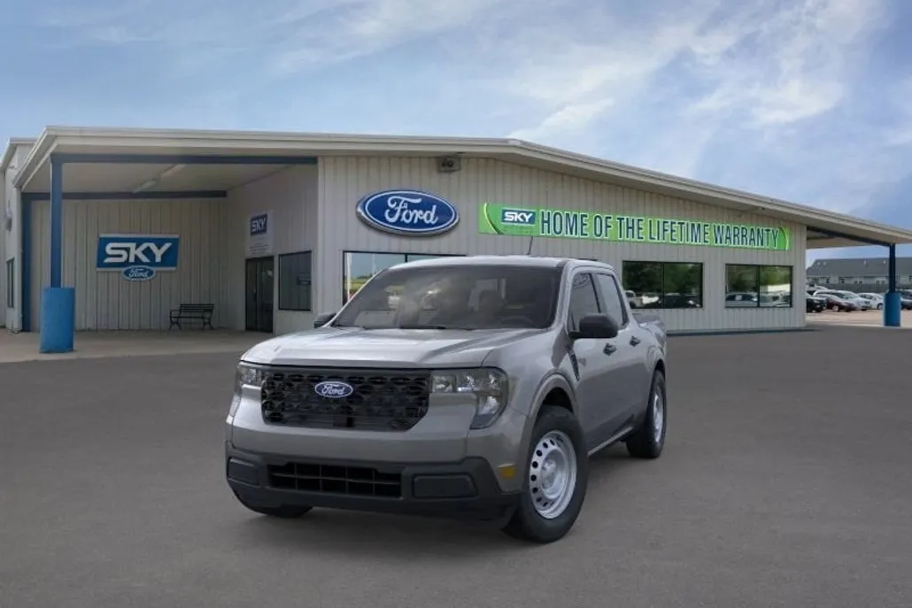 2025 Ford Maverick XL photo 1