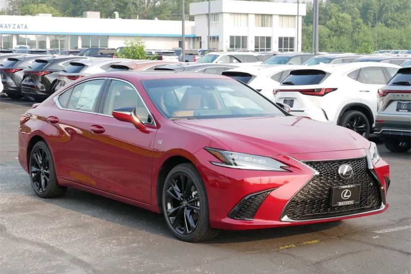 2025 Lexus ES 300h F SPORT Design photo 1