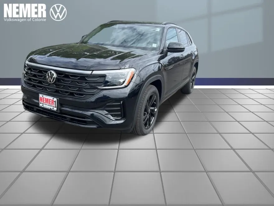 2026 Volkswagen Atlas Cross Sport SEL R-Line photo 1