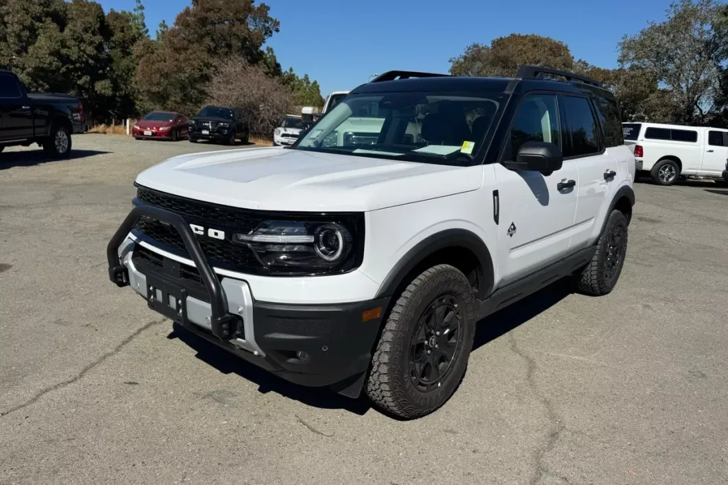2025 Ford Bronco Sport Outer Banks photo 1