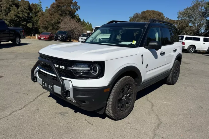 2025 Ford Bronco Sport Outer Banks photo 1