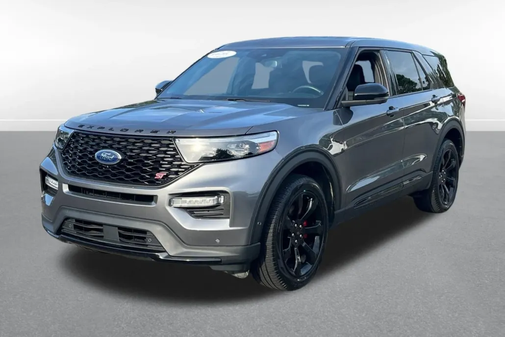 2022 Ford Explorer ST photo 1