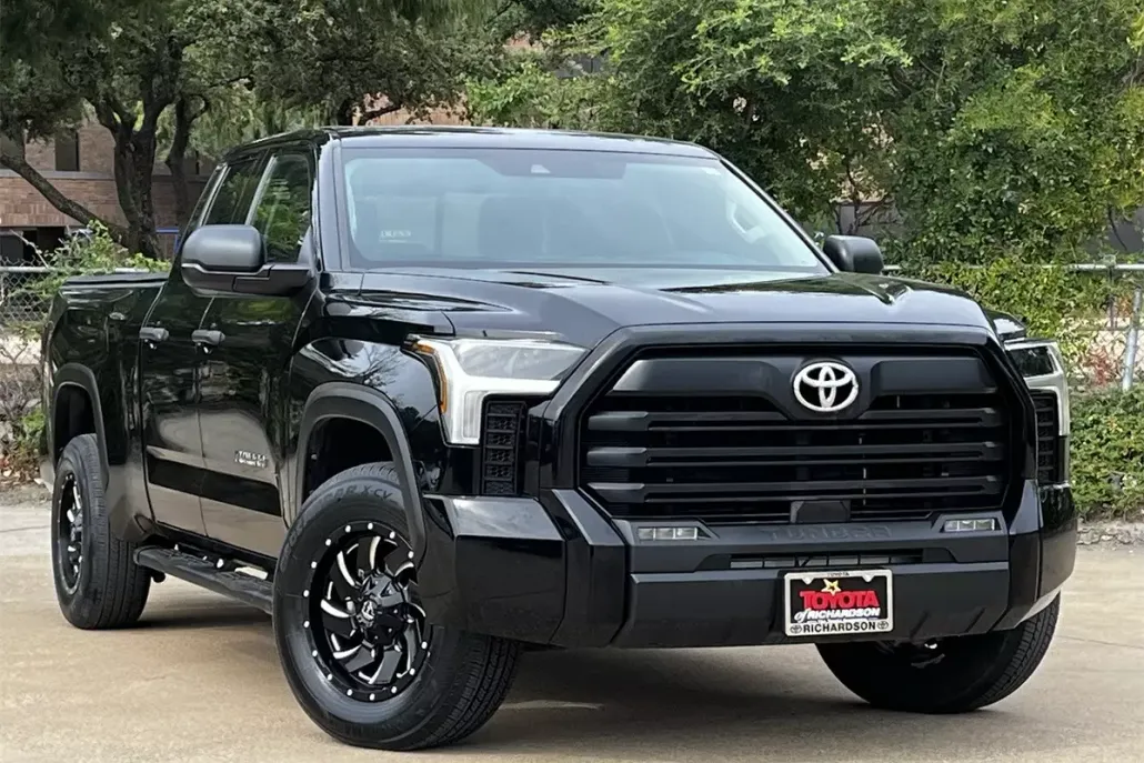 2023 Toyota Tundra SR5 photo 1