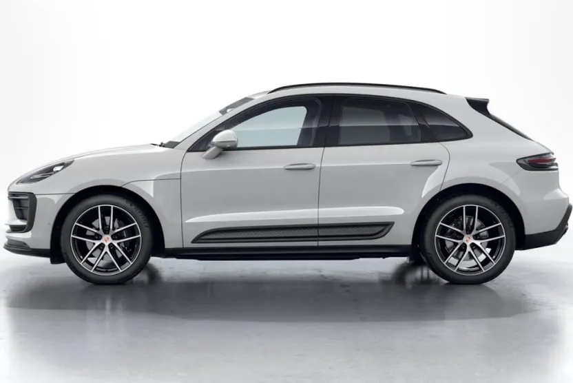 2026 Porsche Macan T photo 1