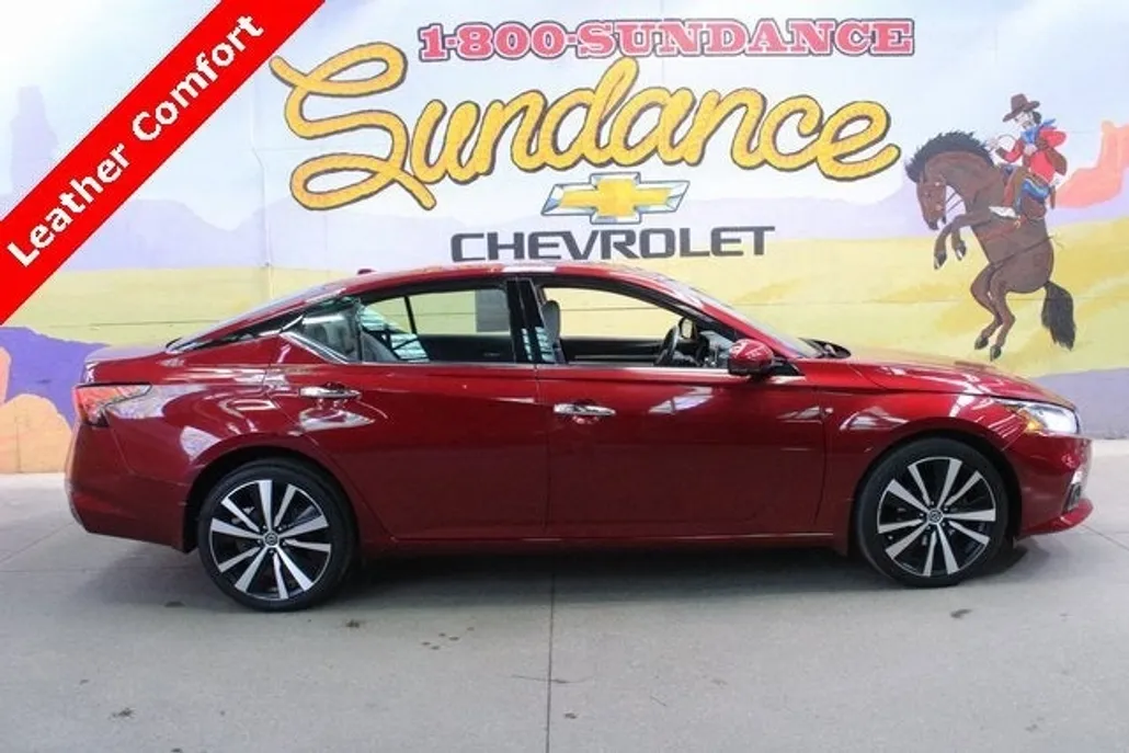 2020 Nissan Altima 2.5 Platinum photo 1