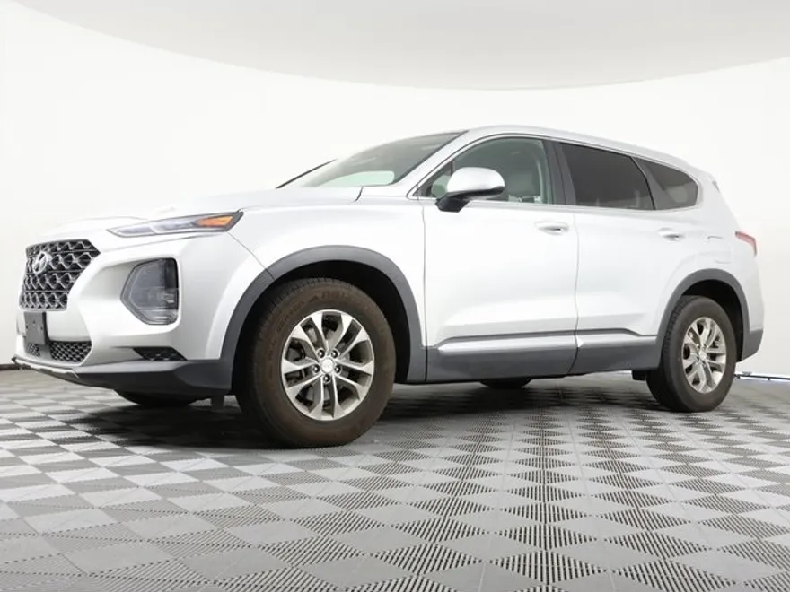 2019 Hyundai Santa Fe SE photo 1